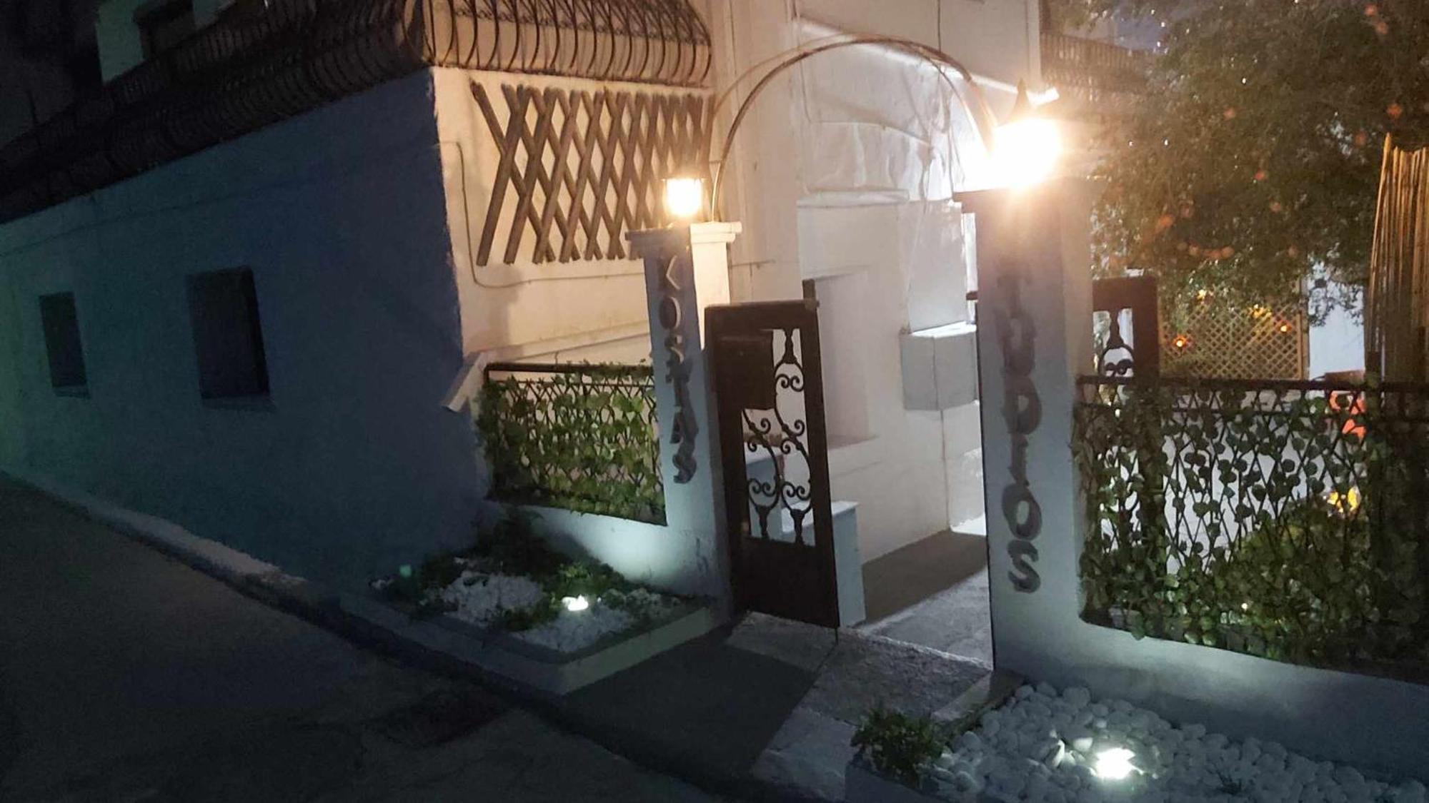 Kostas Studios Apartments - Ενοικιαζόμενα Δωμάτια Με Κουζινάκι Myrina Esterno foto