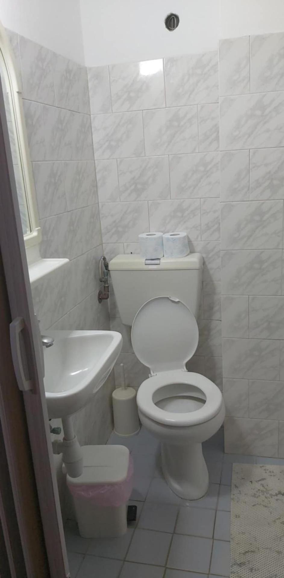 Kostas Studios Apartments - Ενοικιαζόμενα Δωμάτια Με Κουζινάκι Myrina Esterno foto